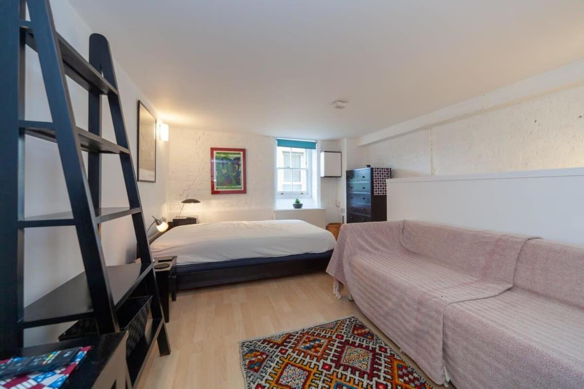 Charming 1 Bedroom In Old School House Apartamento *