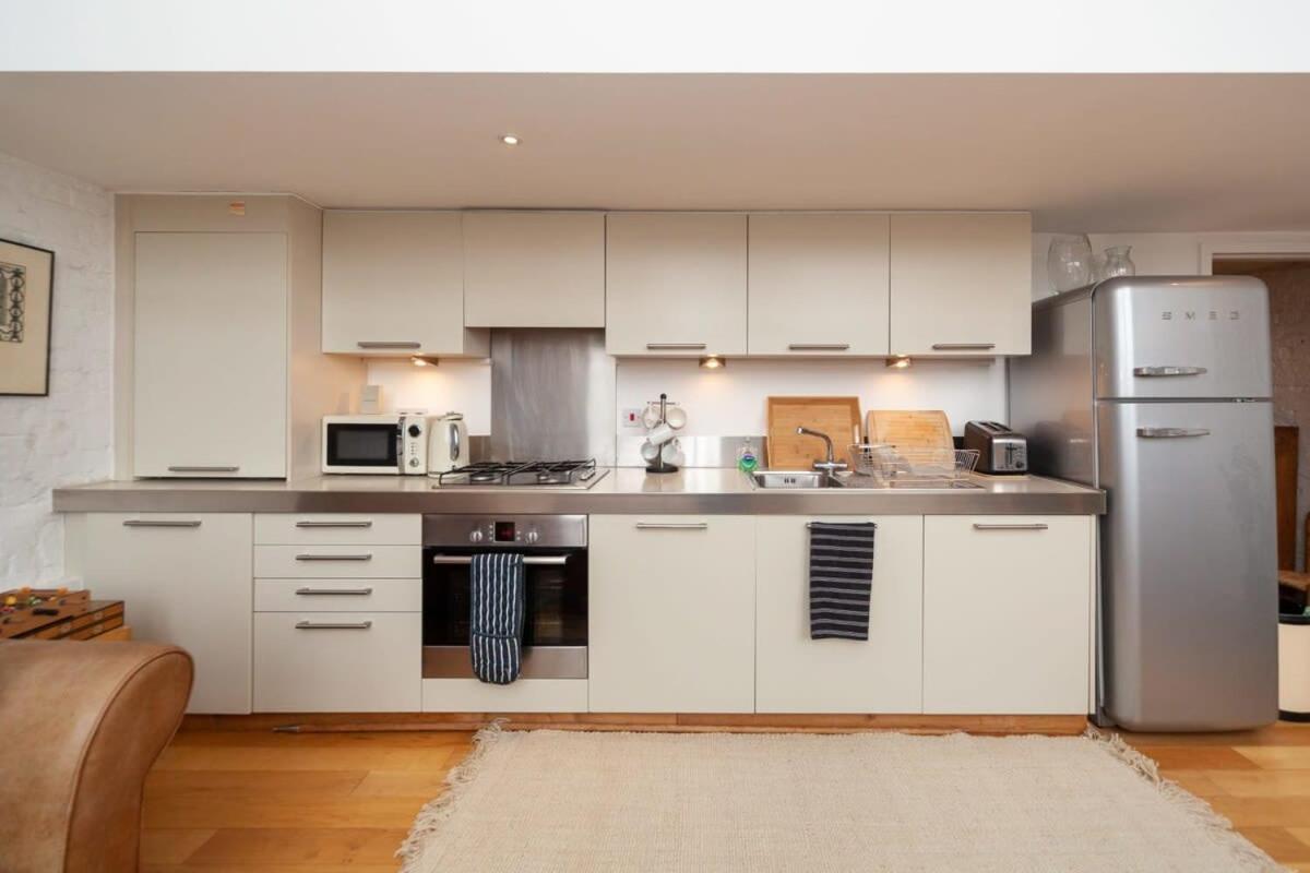 Charming 1 Bedroom In Old School House * Londres