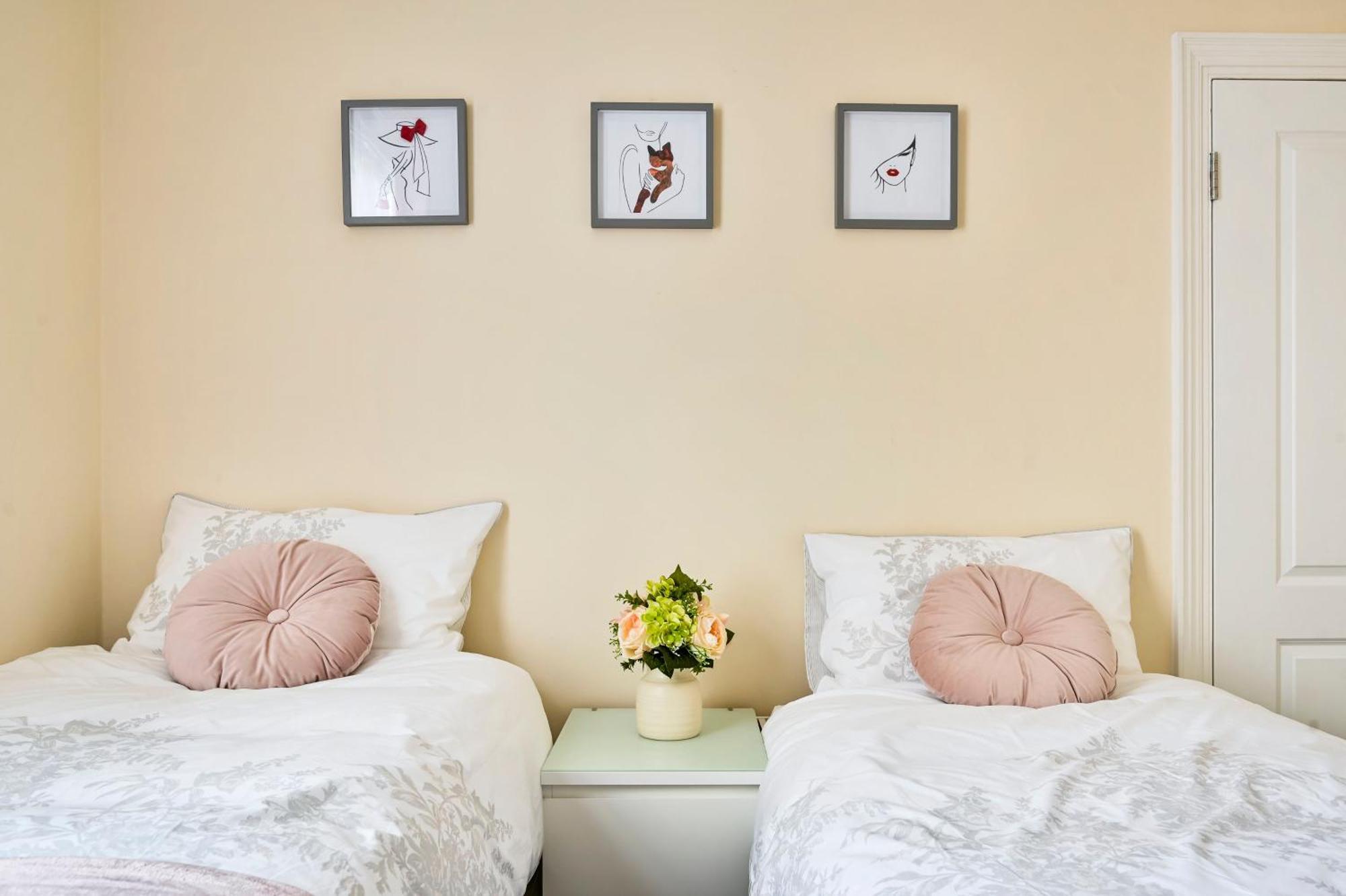 Apartamento A Two Bedroom A Stride Away From Meridian Greenwich Londres