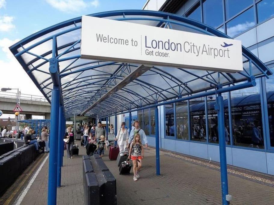 Apartamento 2 Bed Apartment, Near Canary Wharf, O2, Excel, Airport Londres