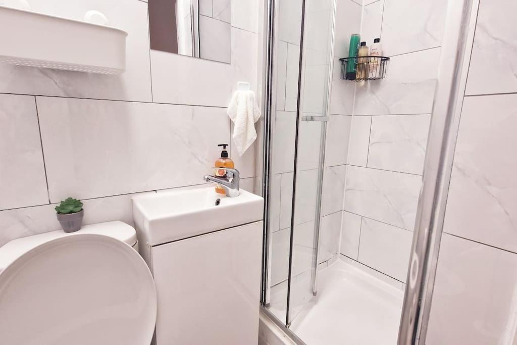 Apartamento 2 Bed Apartment, Near Canary Wharf, O2, Excel, Airport *