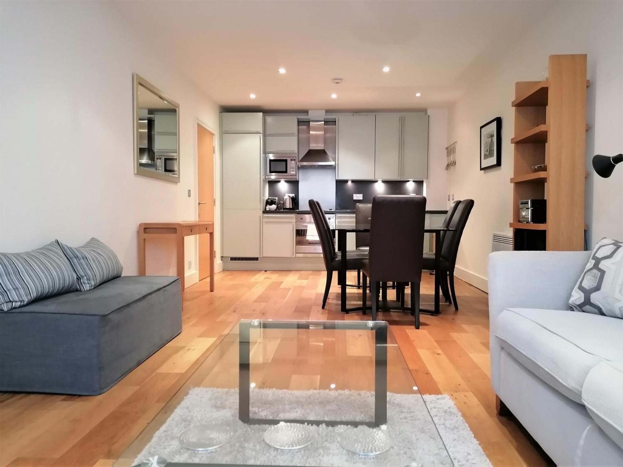 Still Life Tower Hill Executive Apartamento