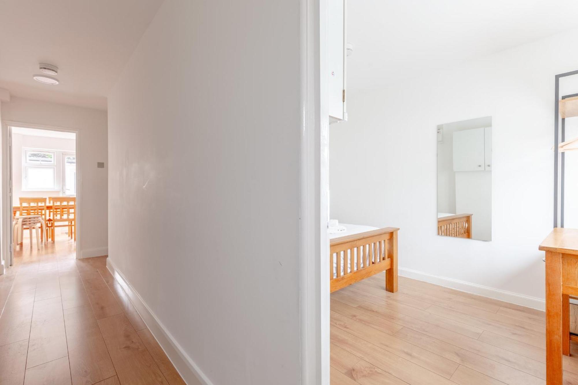 Spacious 4bd Near Excel London! Hébergement de vacances *