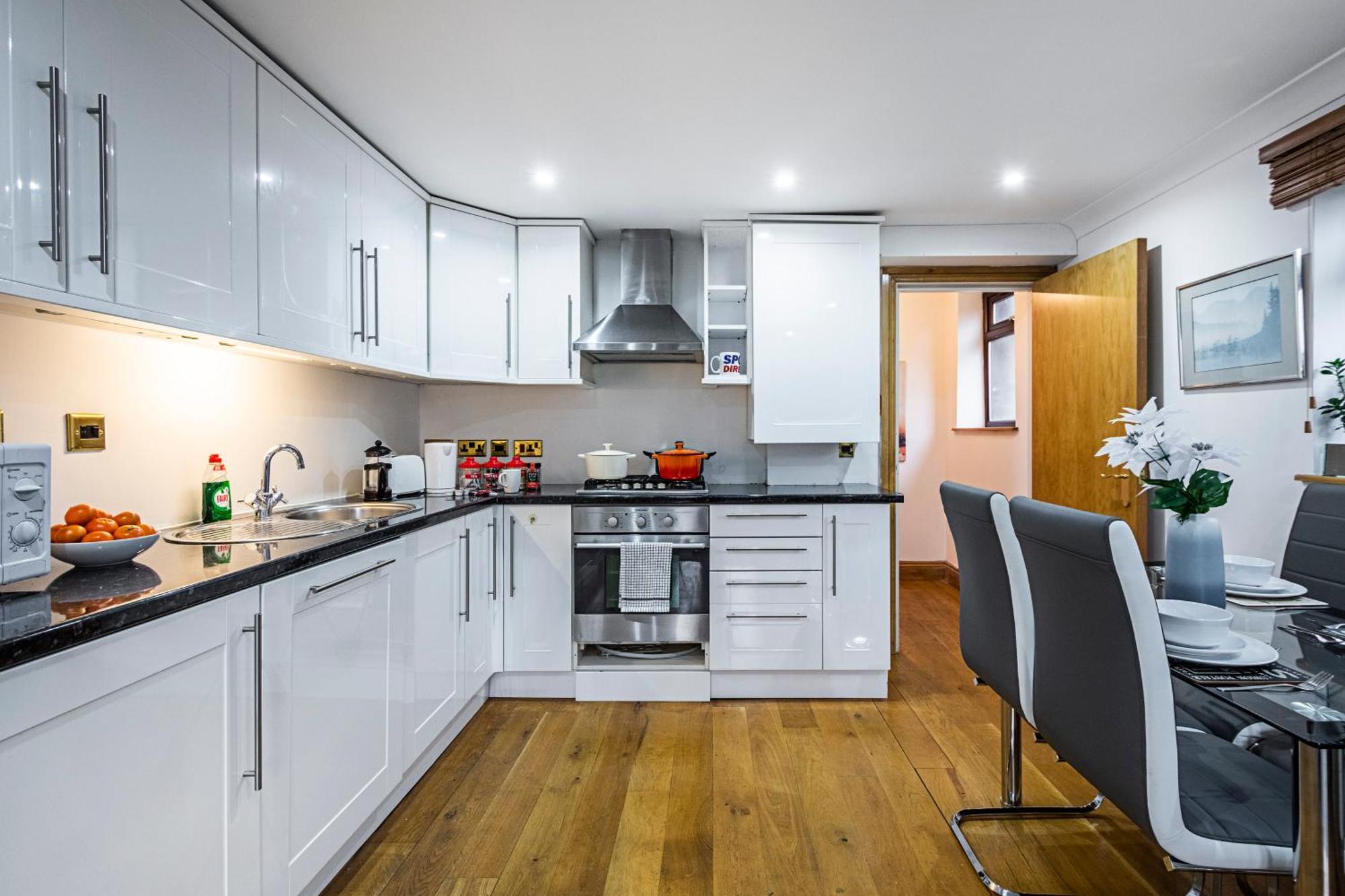 Apartment 2 Bedroom By Av Short Lets Southwark With Free Wifi