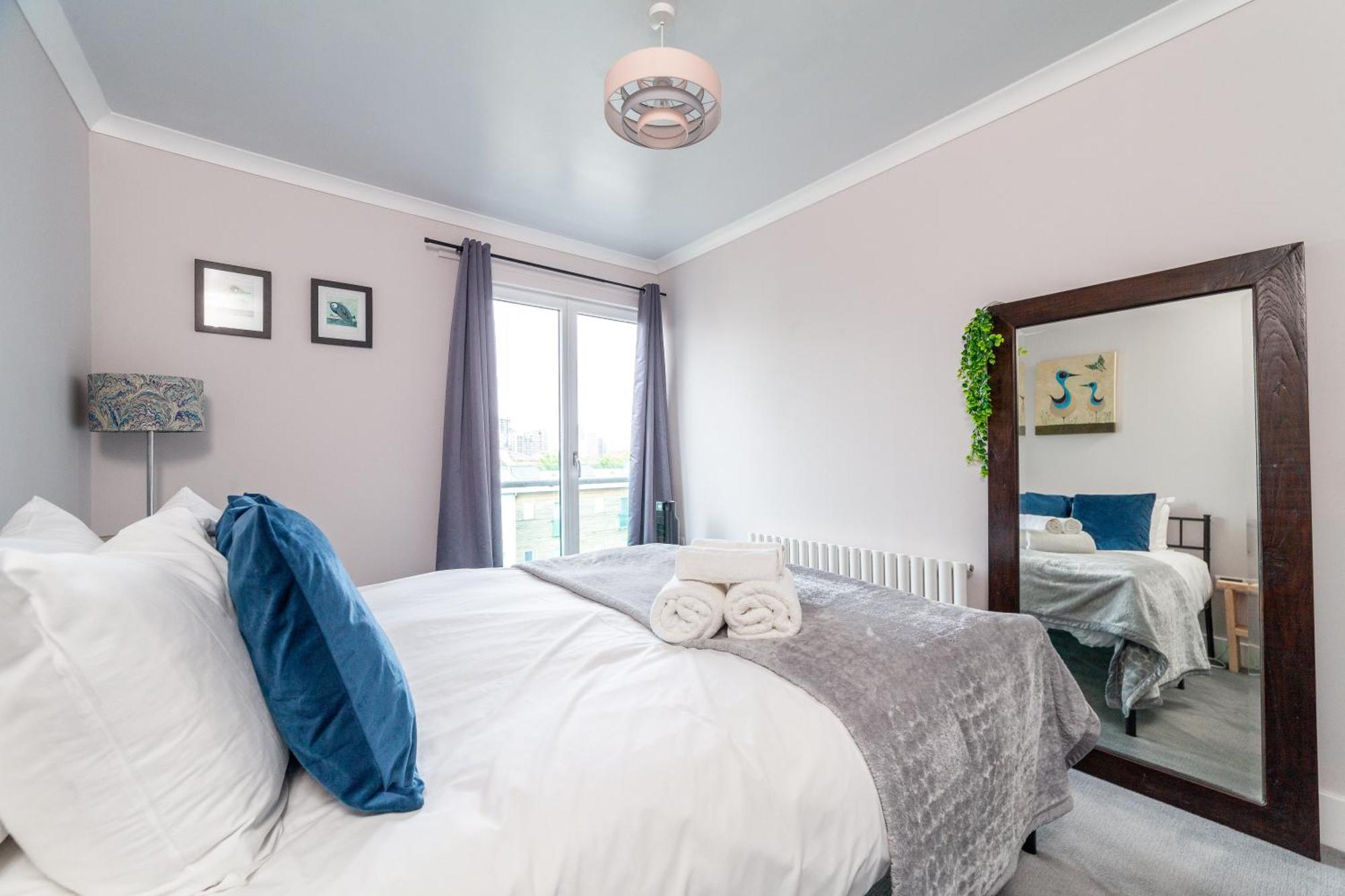 Apartment Stylish Chic Retreat: 1-bed, Near Canary Wharf