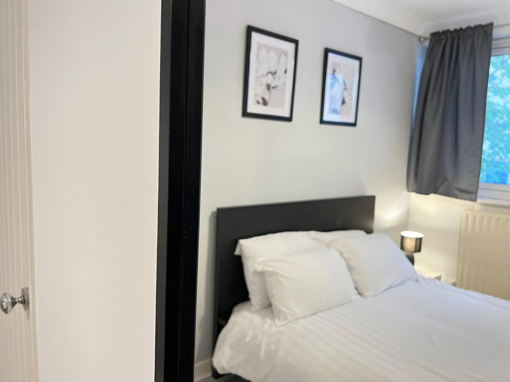 2 Bed Flat In Canary Wharf Londen