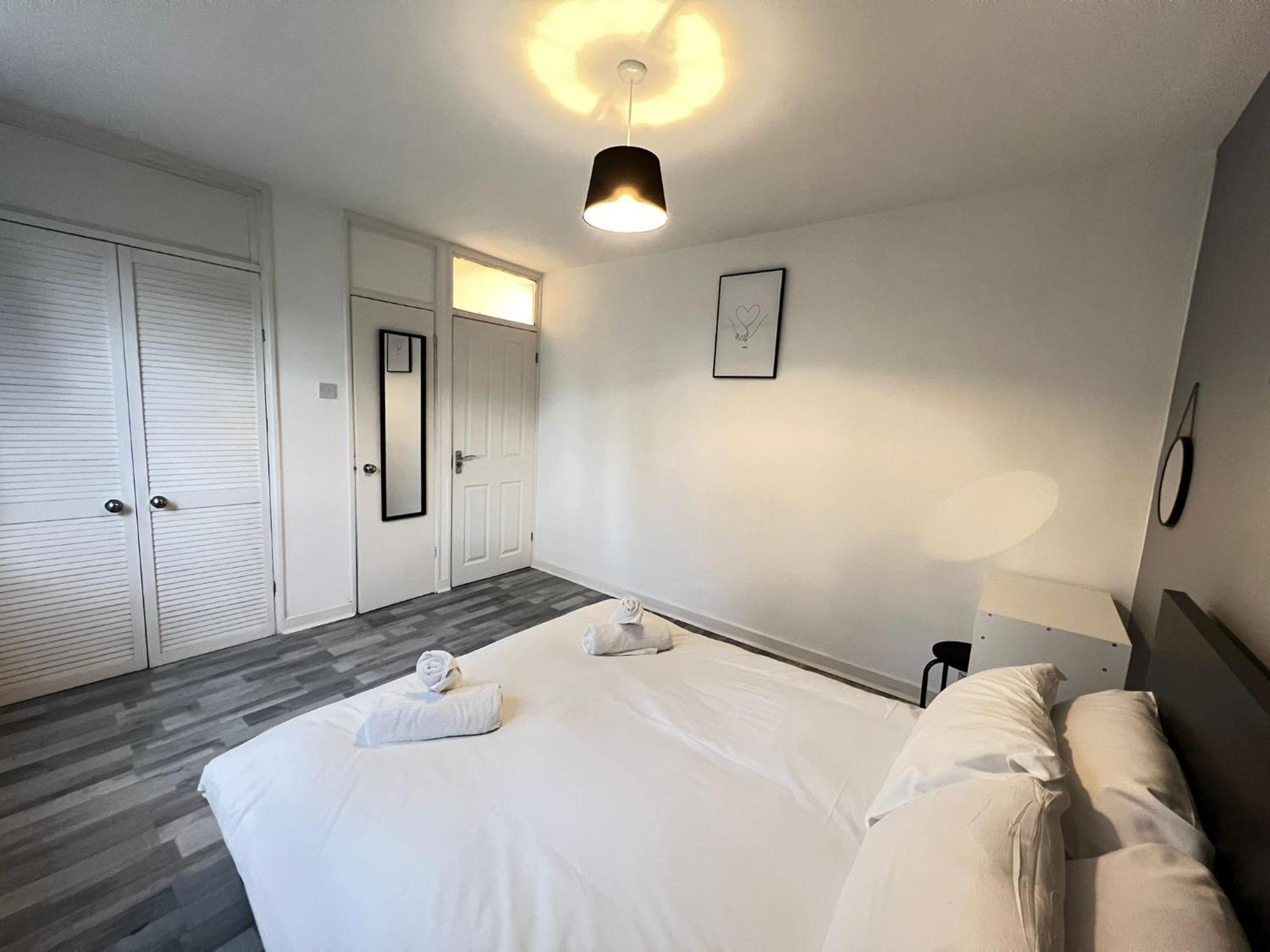 2 Bed Flat In Canary Wharf Londen
