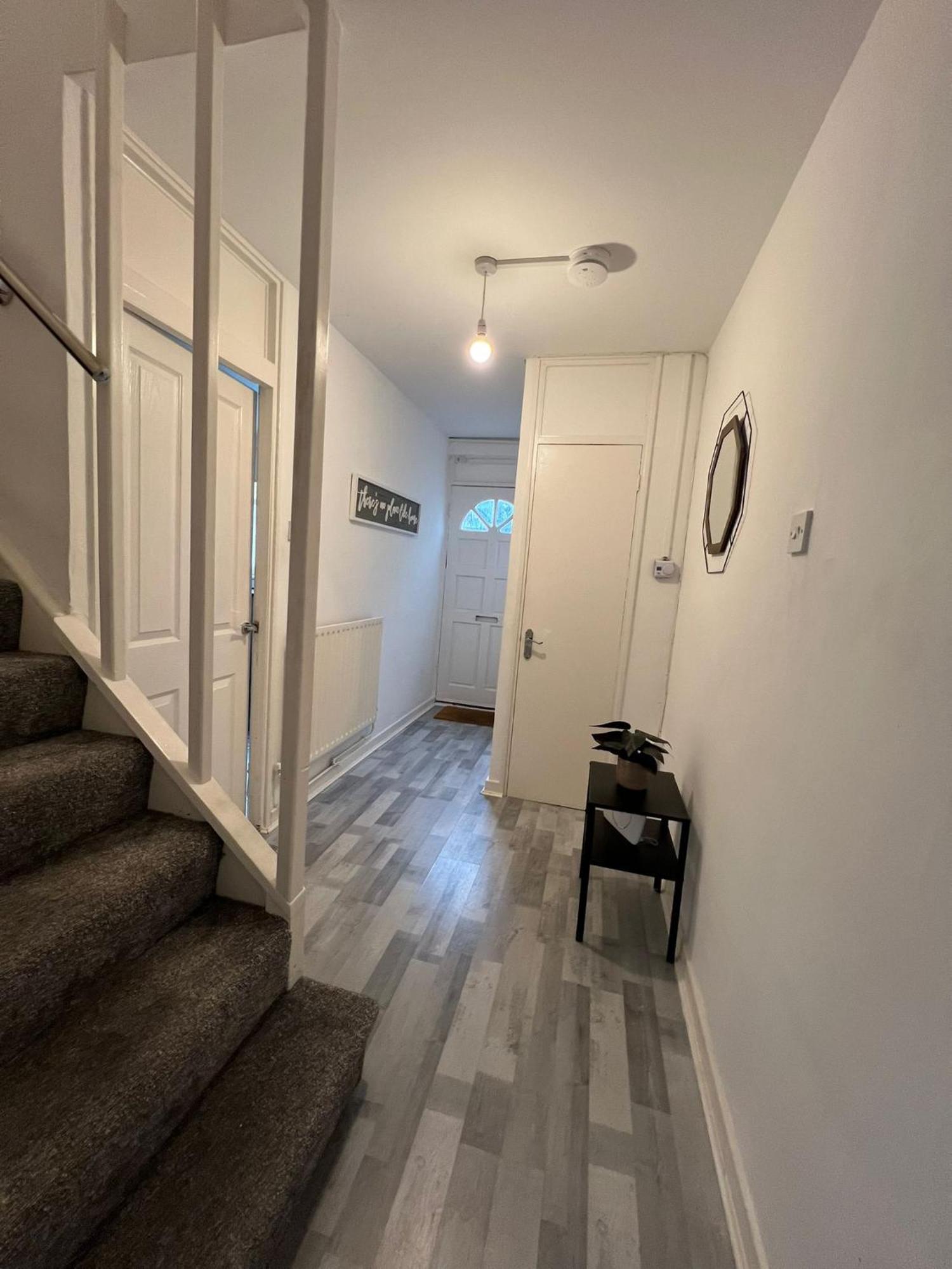 2 Bed Flat In Canary Wharf Londen