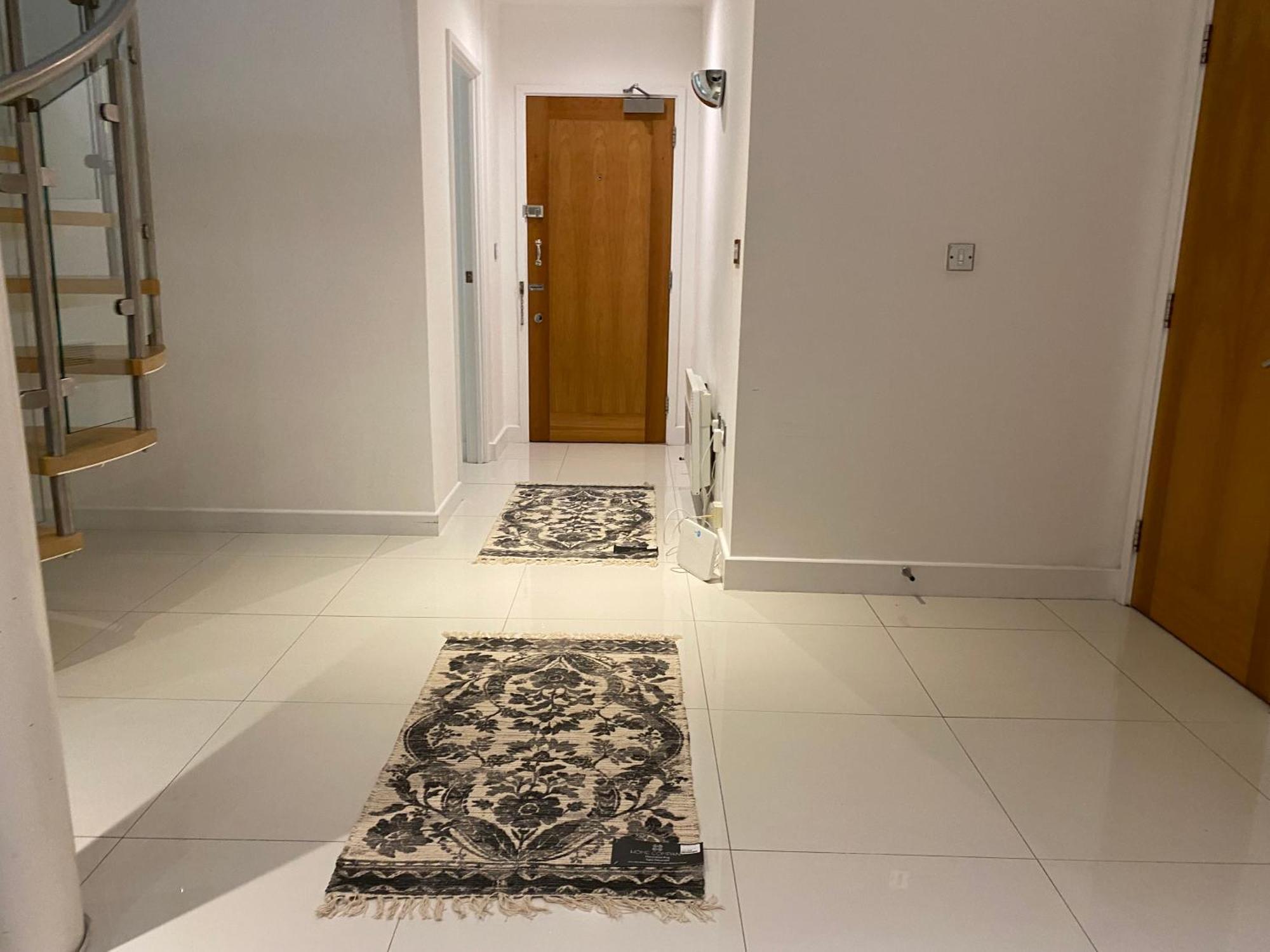 Cosy 3 Bed Penthouse In Royal Docks Londres