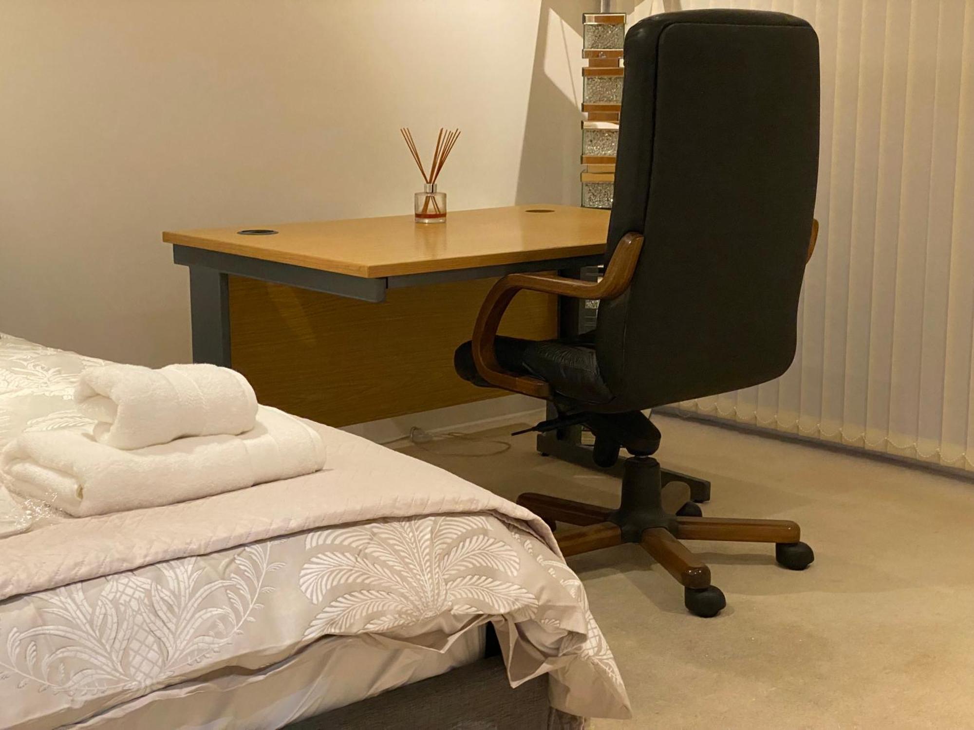 Cosy 3 Bed Penthouse In Royal Docks