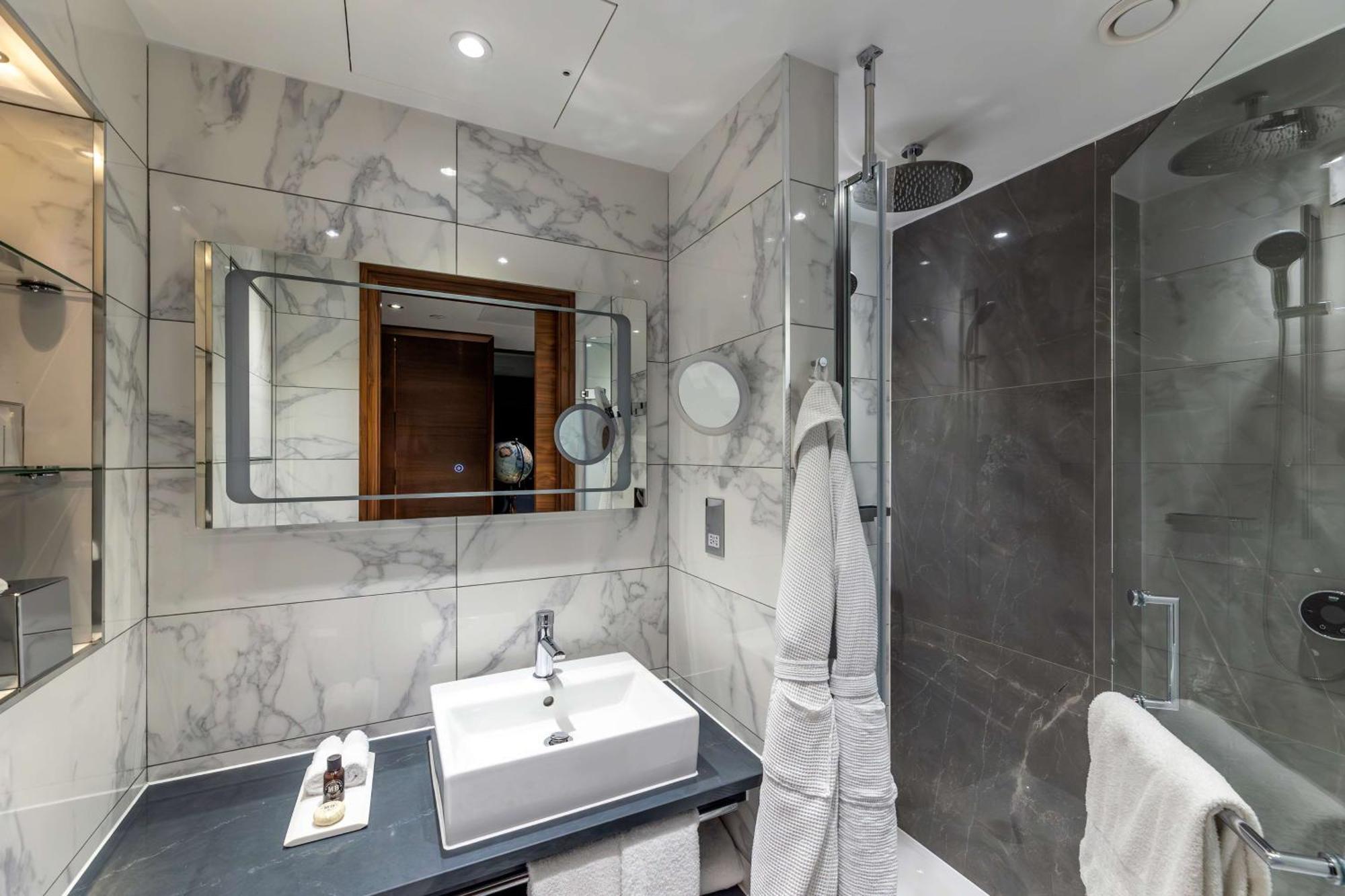 100 Queen's Gate London, Curio Collection By Hilton 5* Londres