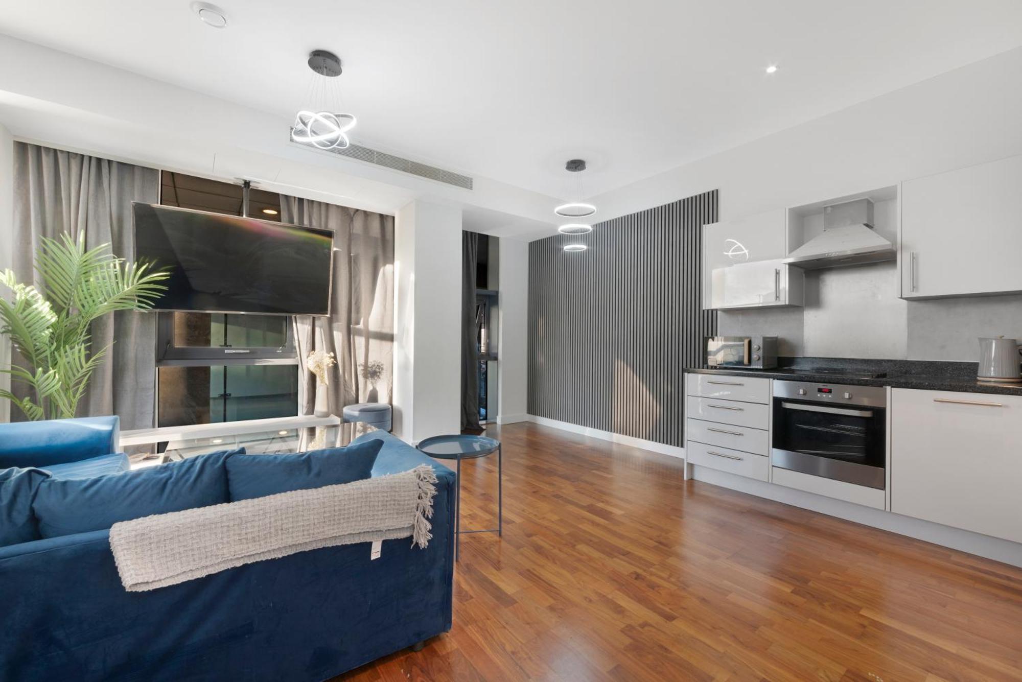 Riverside 2 Bedroom Stratford * Londres