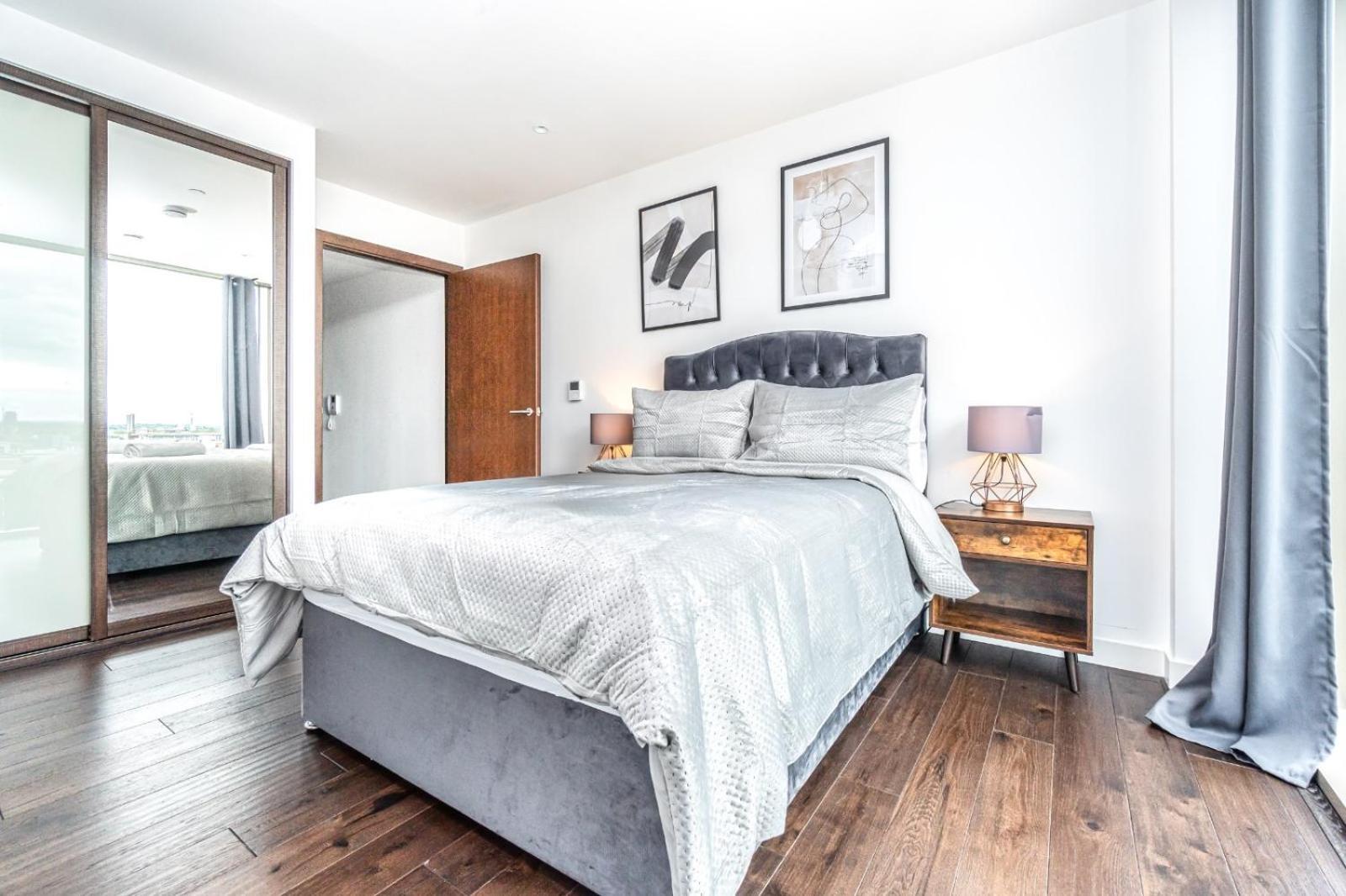 Luxury 2 Bedroom In Tower Hill Appartement Londen