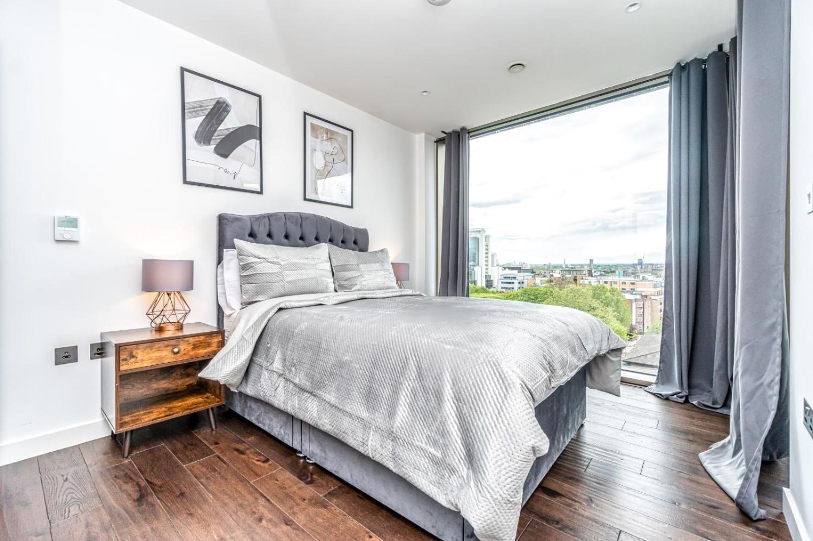 Luxury 2 Bedroom In Tower Hill Londen