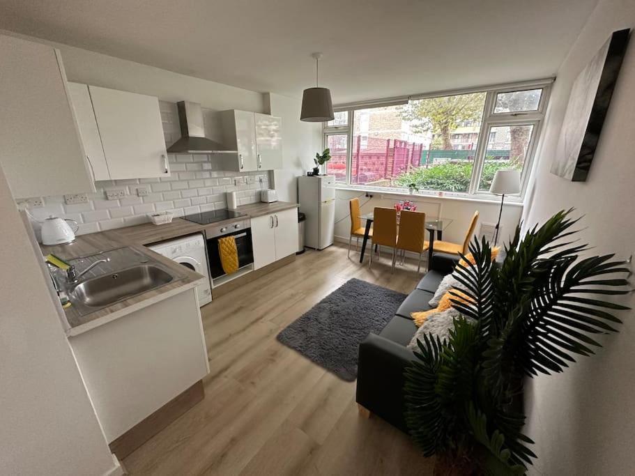Spacious 2 Bedroom In Hoxton