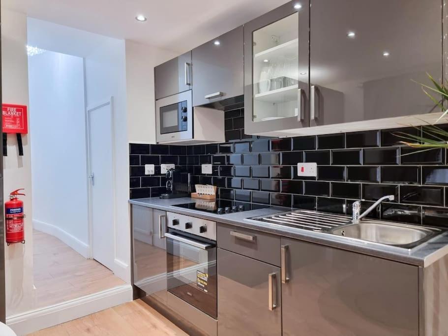 Apartamento Stylish And Cosy 2 In W Private Parking