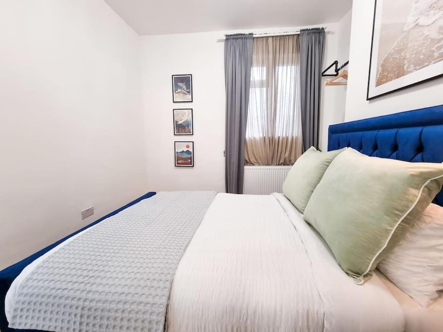 Stylish And Cosy 2 In W Private Parking Apartamento
