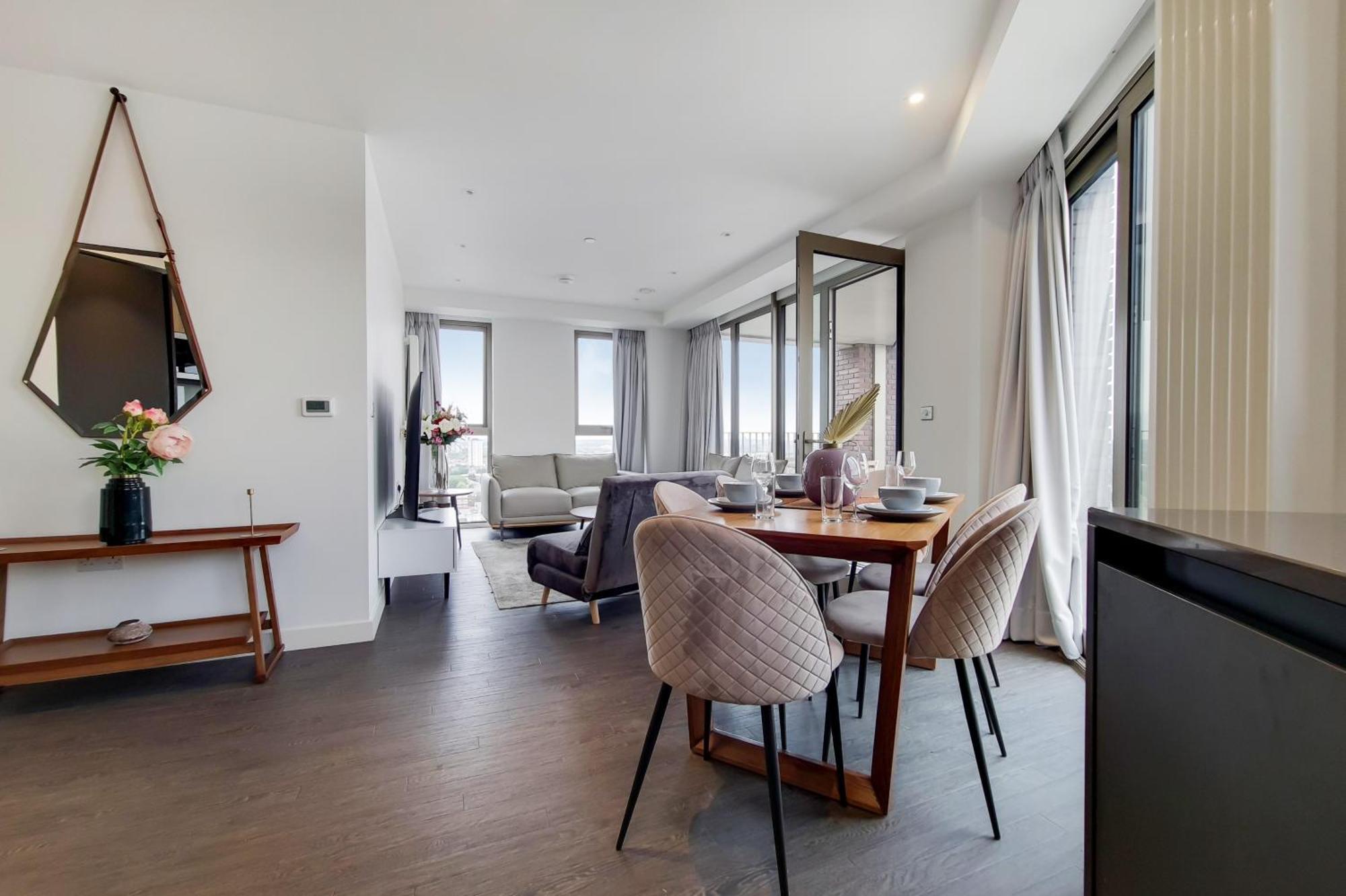 Deluxe Three Bedroom By Excel *