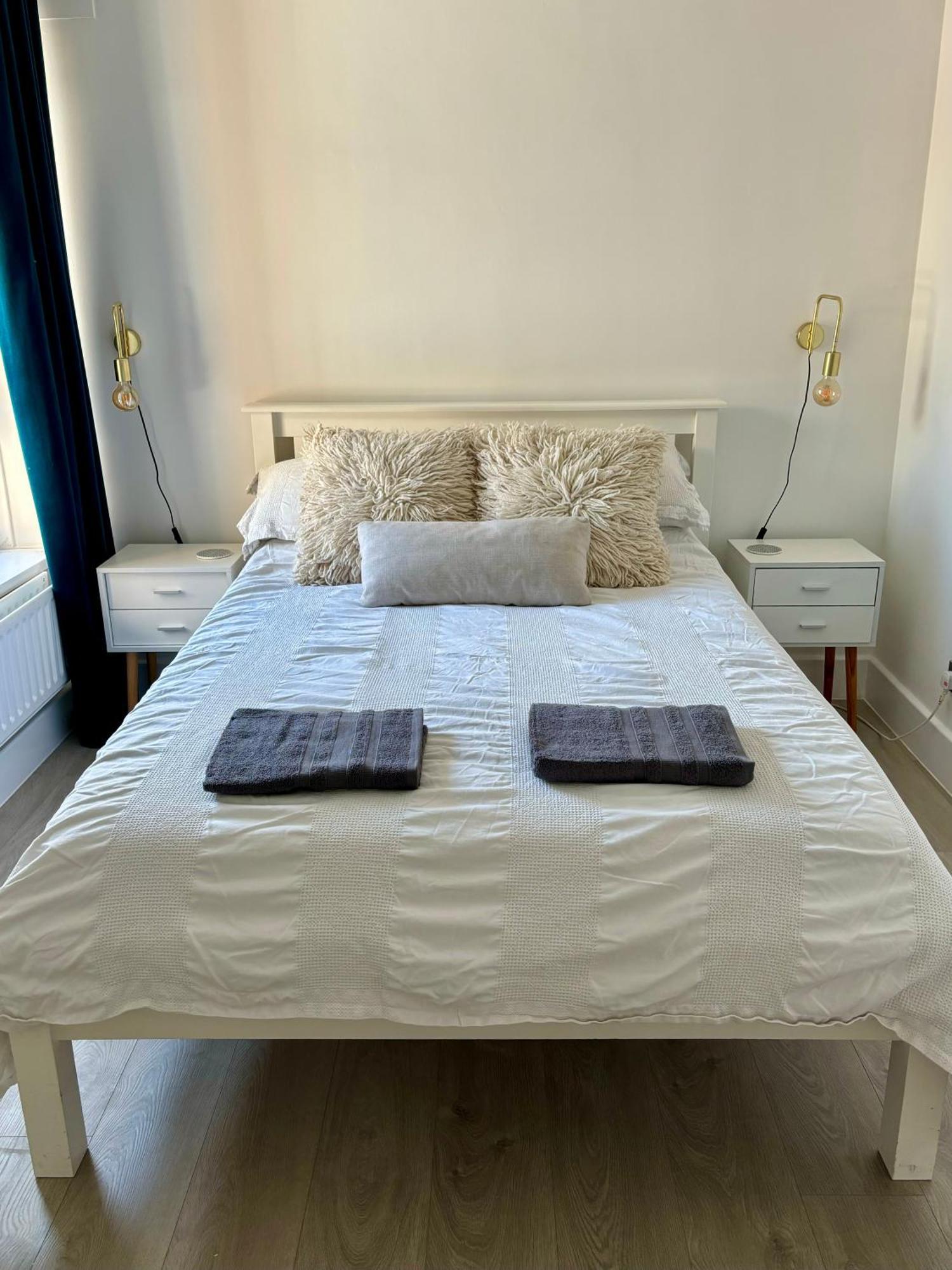Appartement 2 Bed, Open Plan, Modernised Flat, Canary Wharf Londres