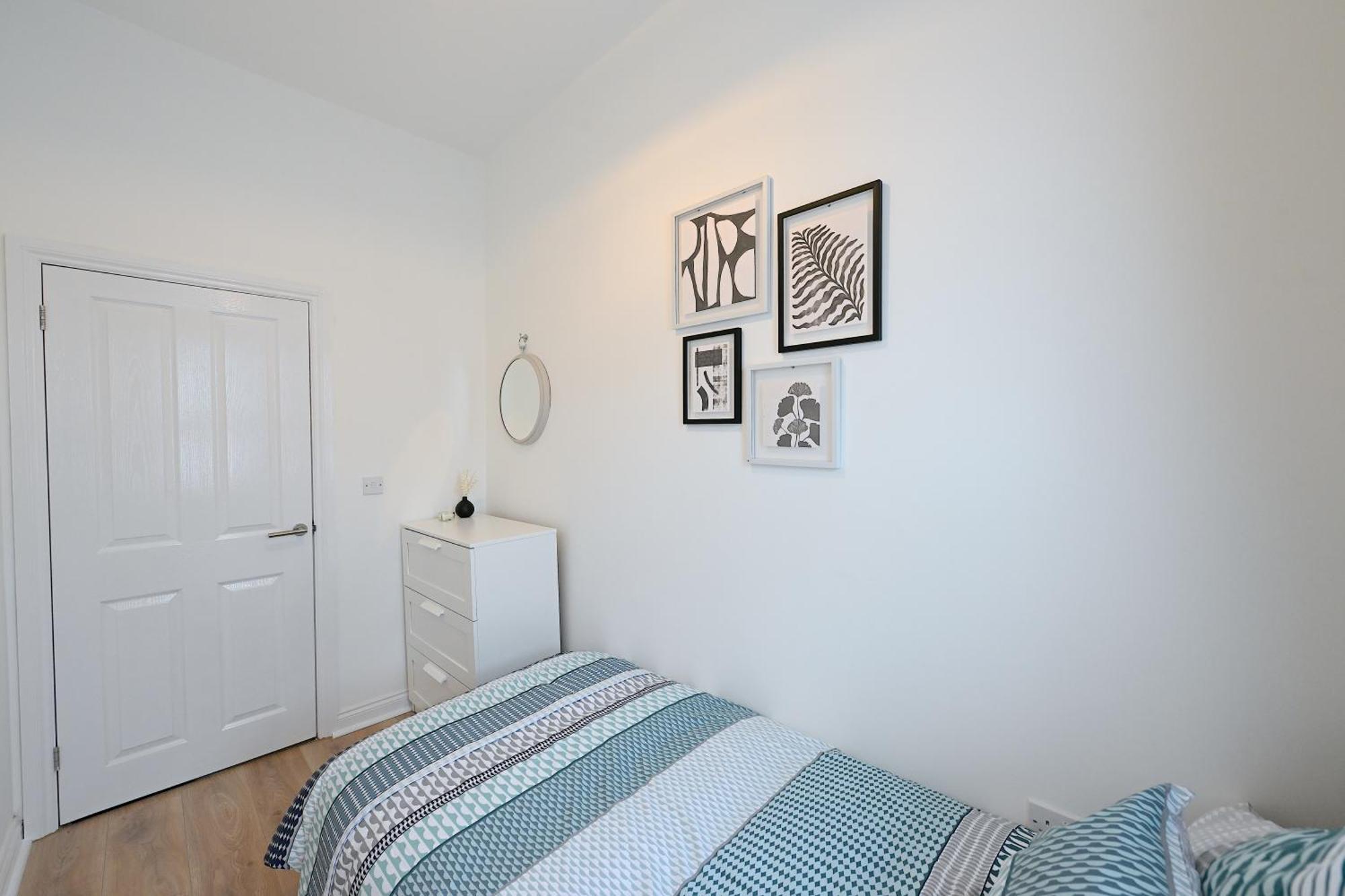 Bright & Large 3 Bed Flat In Apartamento Londres