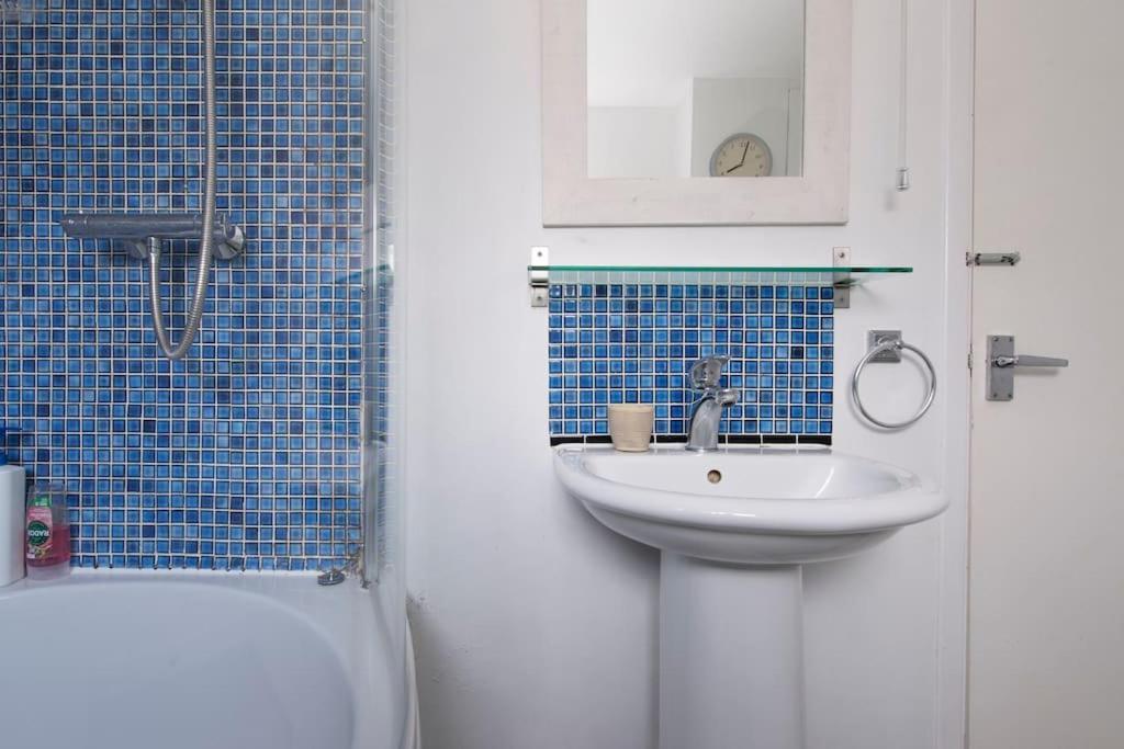 Lovely 2-bed 15 Minutes To