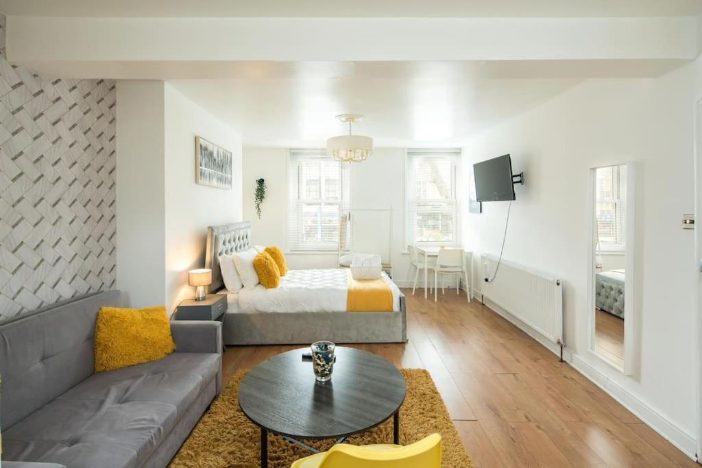 Apartment Spacious For Up To 4! Sofa Bed *