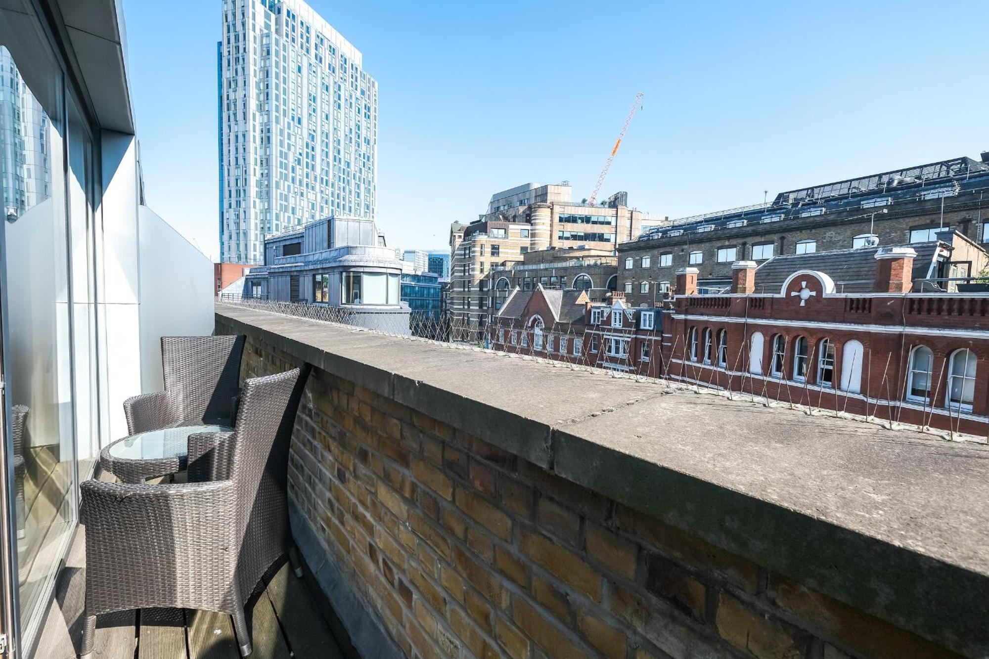 Appart hôtel Servised On Artillery Lane 4*