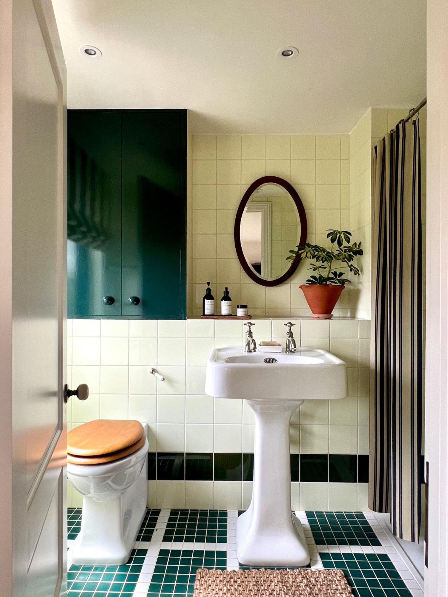 Quarto em Acomodações Particulares Entire Spacious Loft Studio-own Bathroom & Kitchen Within Victorian Terraced Londres