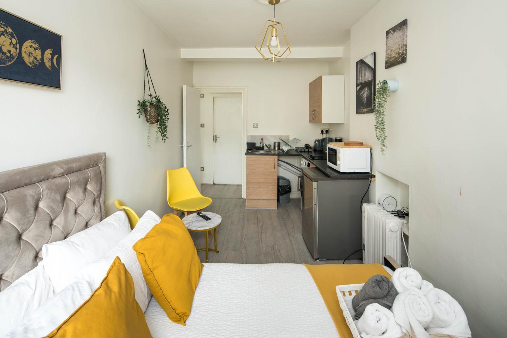 Apartment Spacious For Up To 4! Sofa Bed