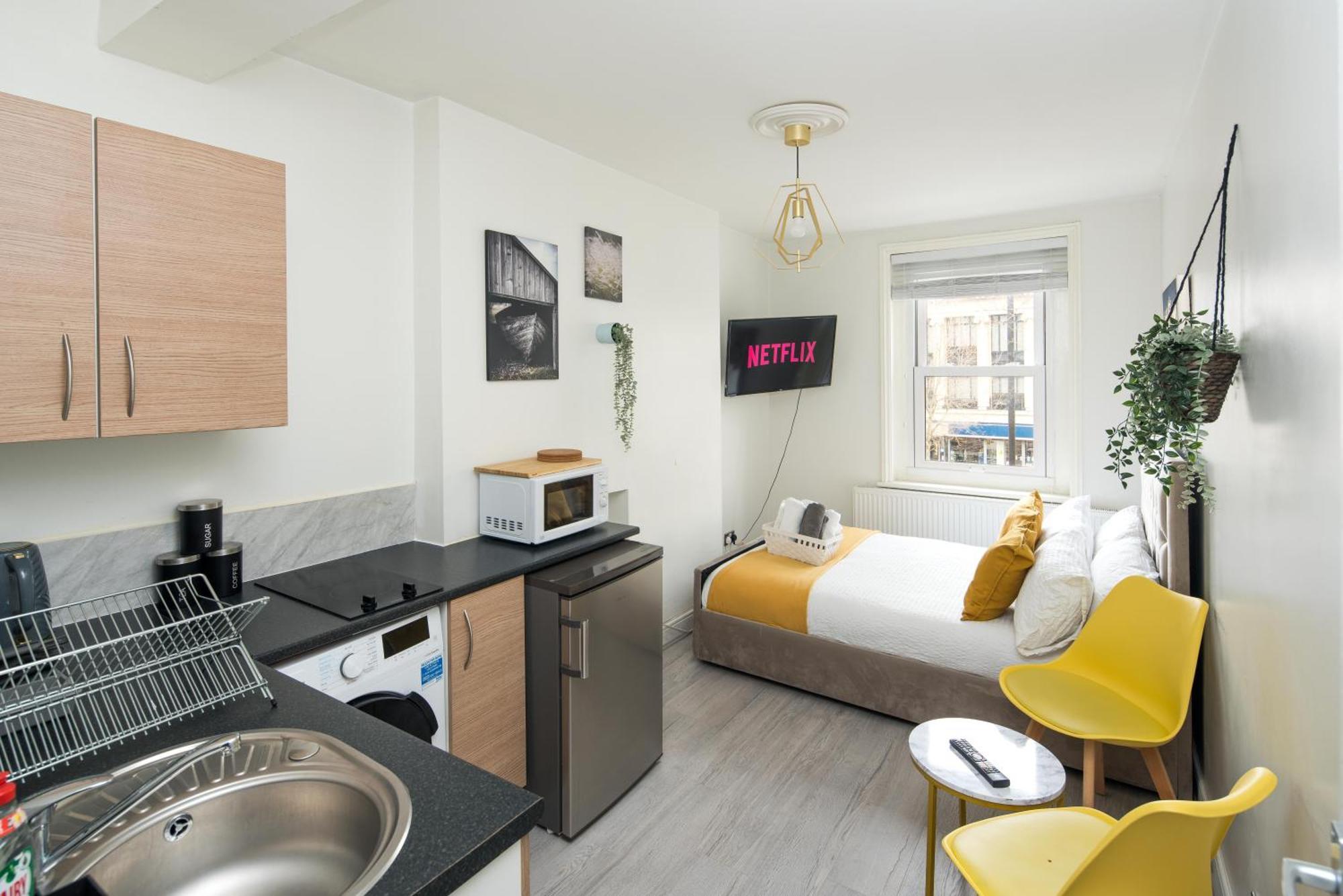 Apartment Spacious For Up To 4! Sofa Bed London