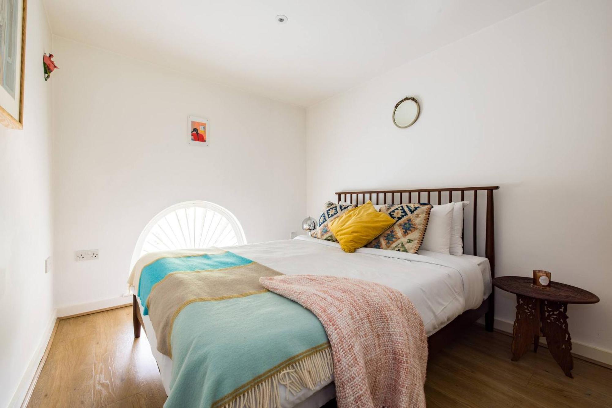 Wild Roses Serviced - Airport Apartamento Londres