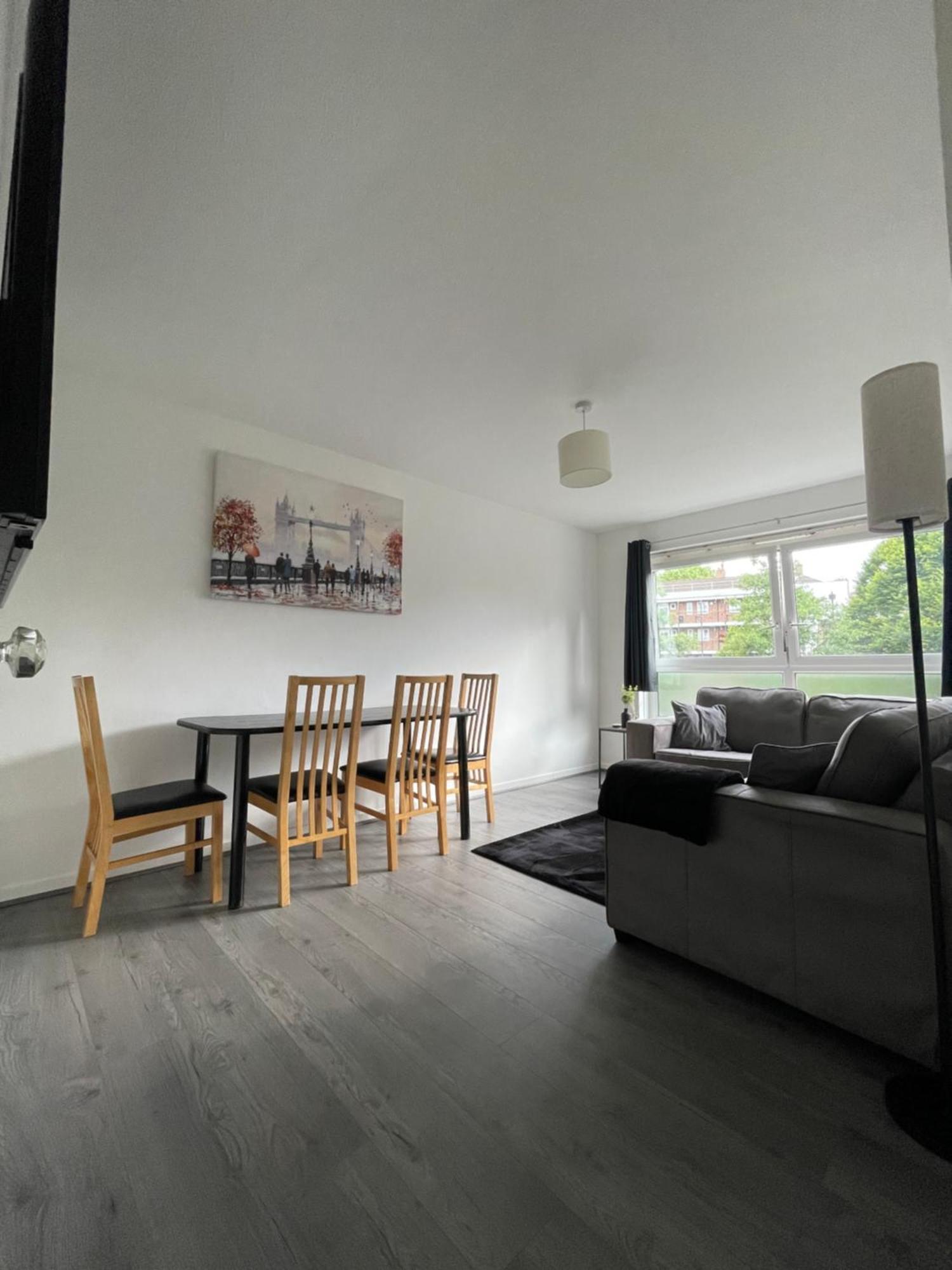 Travellers Hub Bow Londres