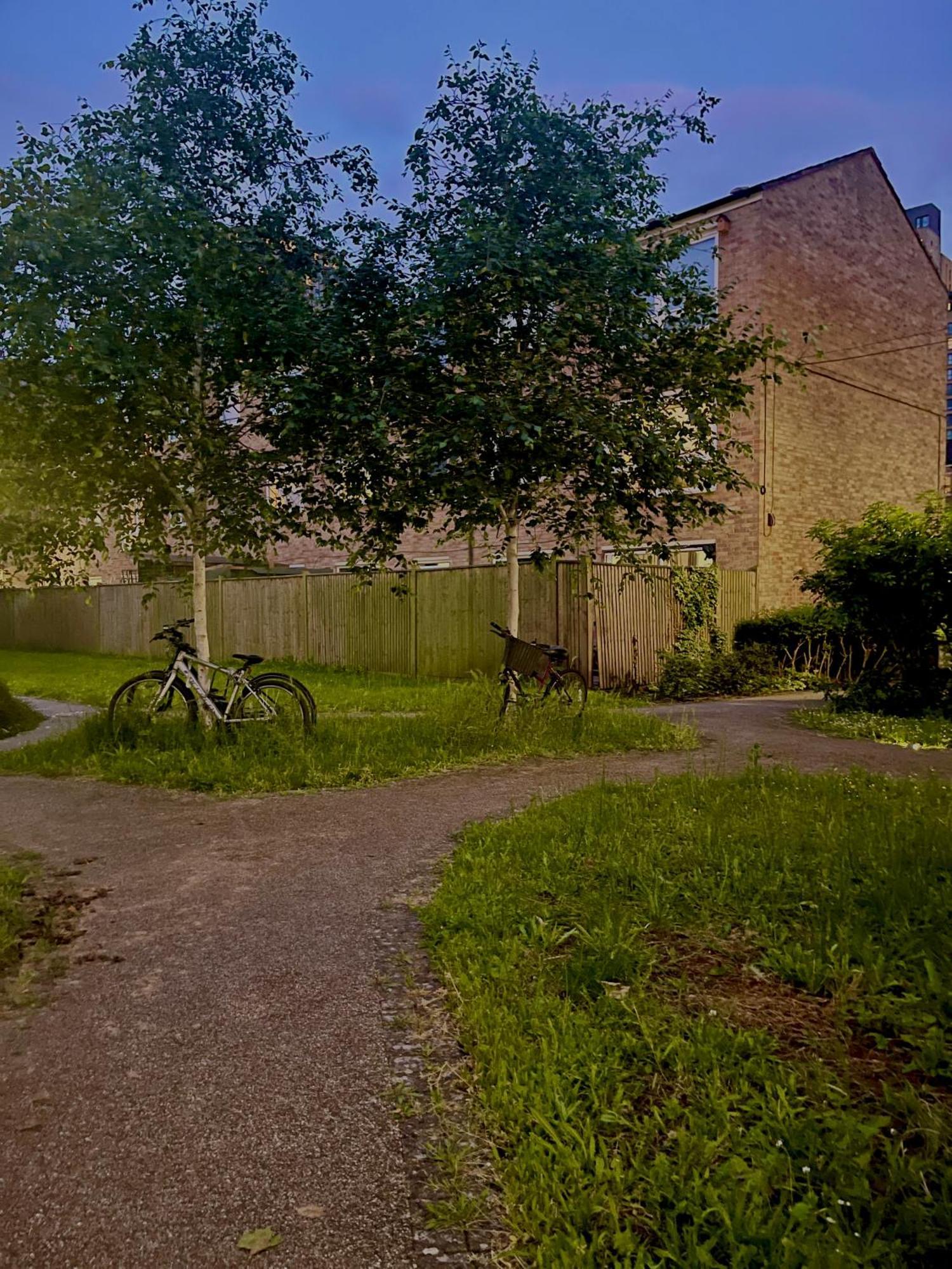 Travellers Hub Bow Londres