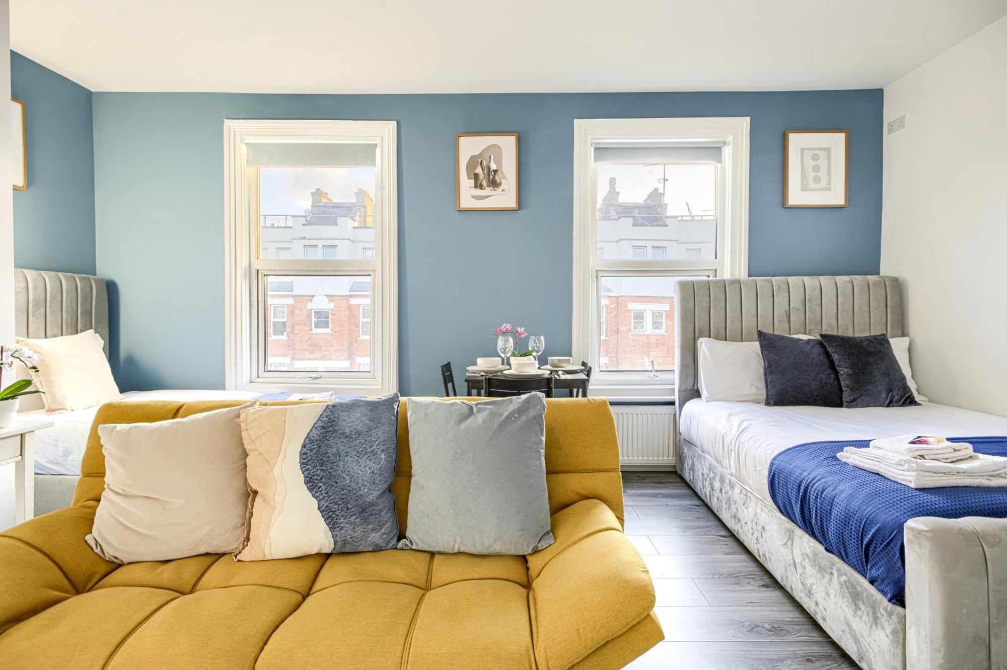 Hackney Deluxe Apartment