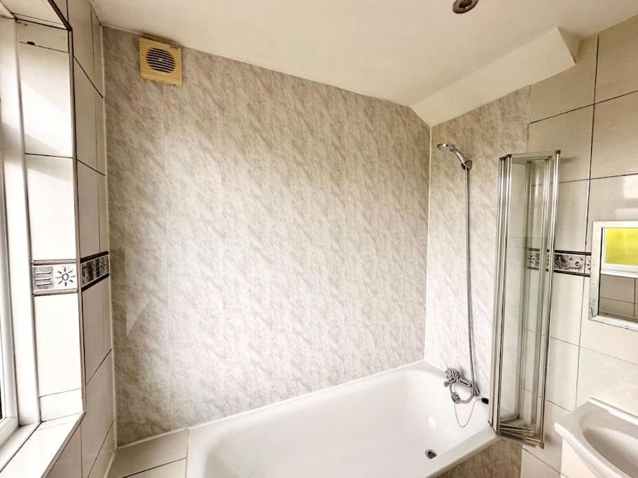 Apartamento 5 Bed In Se12 *