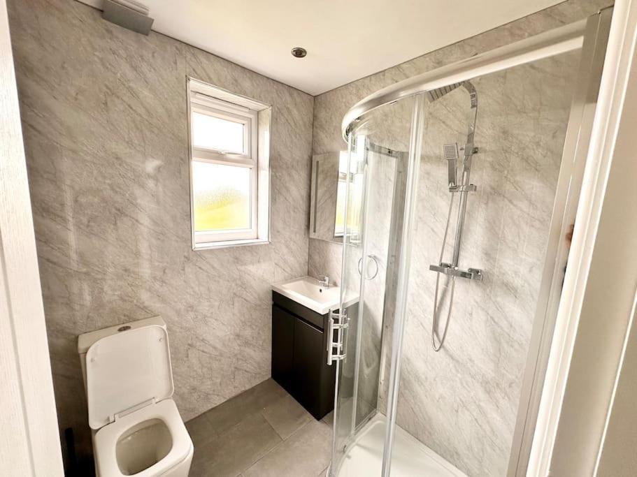 5 Bed In Se12 *