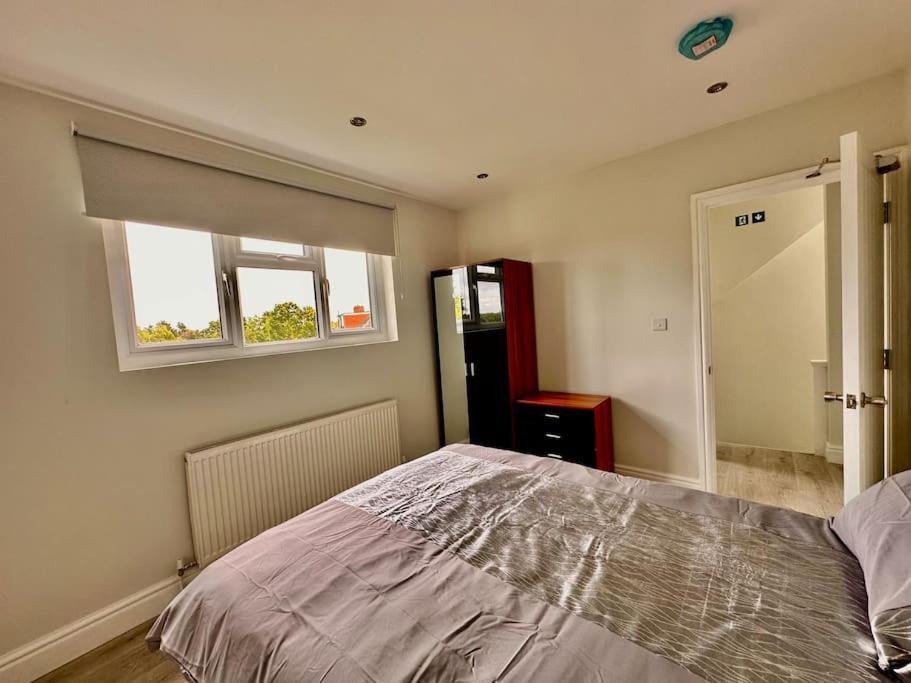5 Bed In Se12 * Londres