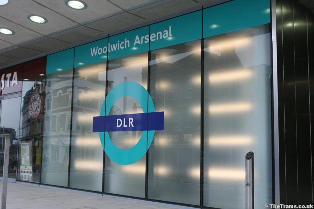 2 Bed Flat, Dedicated Workspace, Parking, 4ktv * Londres