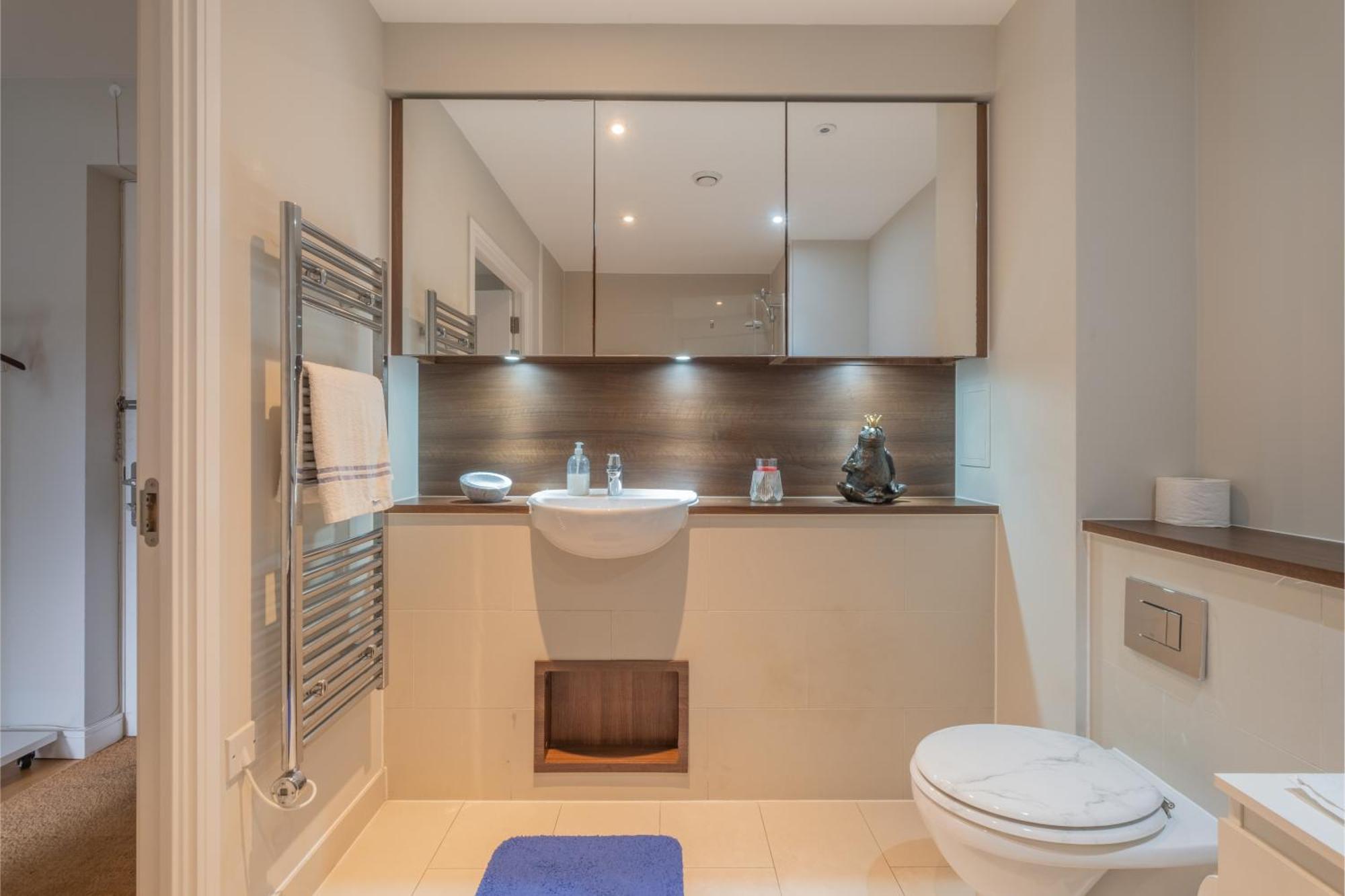 Apartment Brand New Flat With Car Park *