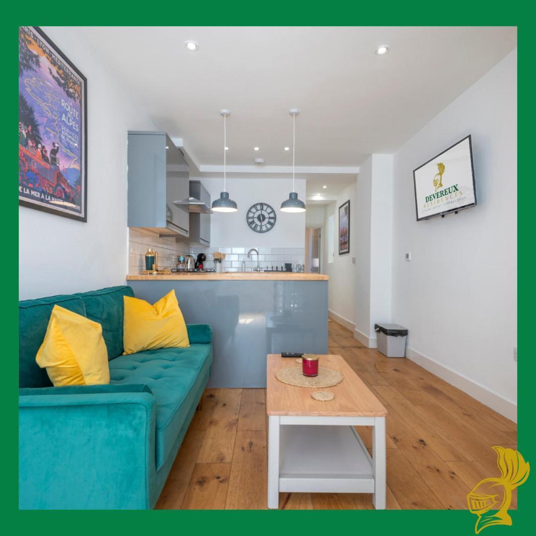 The Borough Devereux Residences Newly Refurbished *