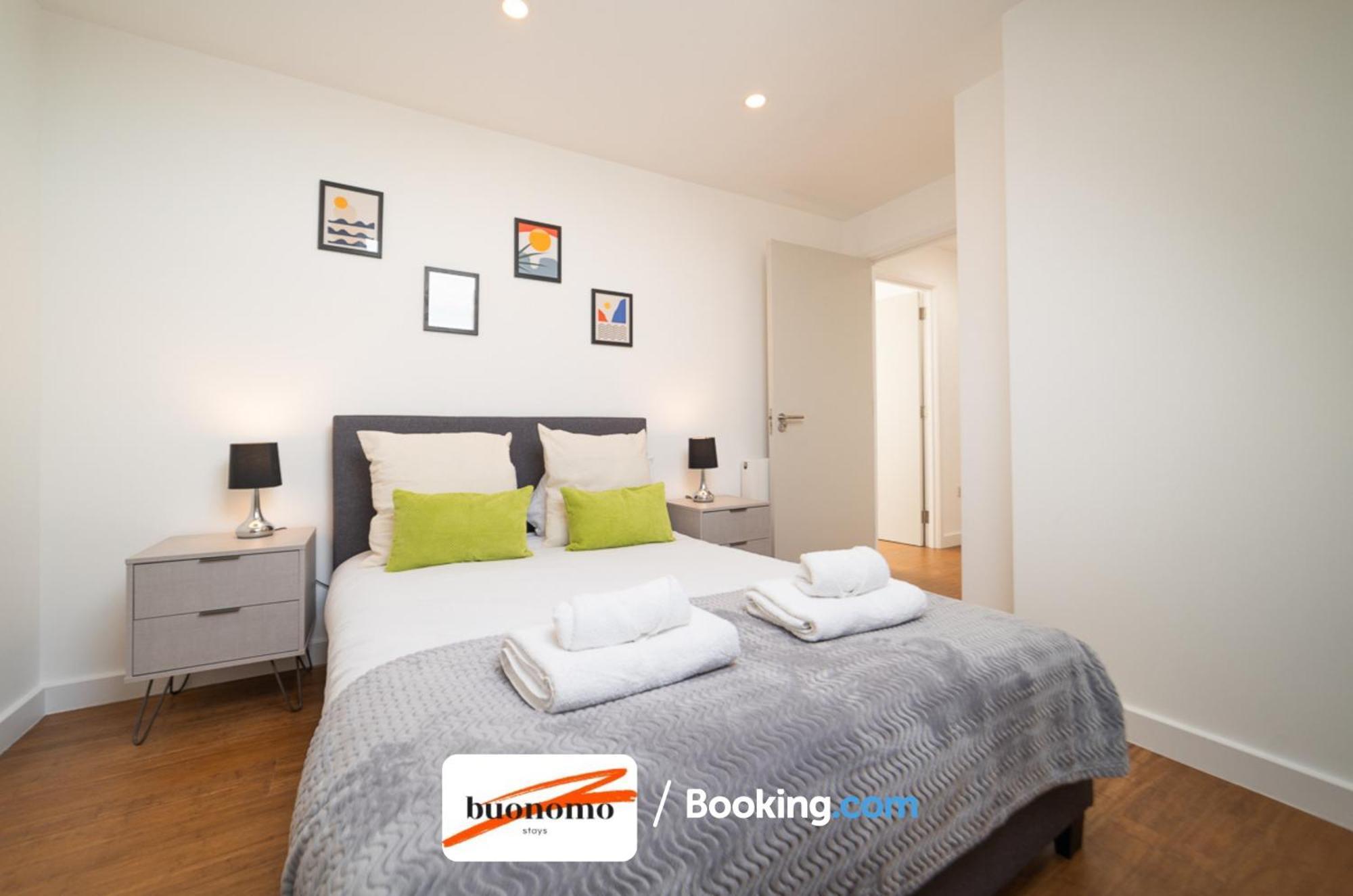 Two Bedroom At Buonomo Short Lets & Serviced *