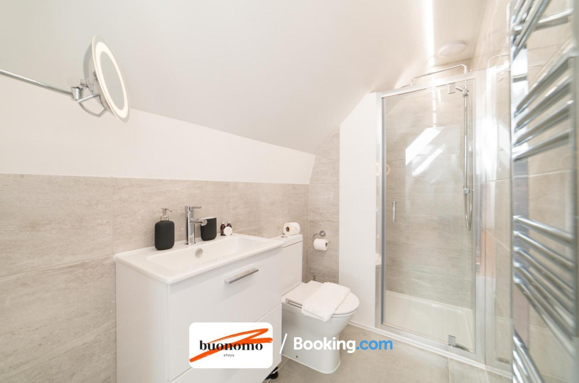 Apartment Two Bedroom At Buonomo Short Lets & Serviced