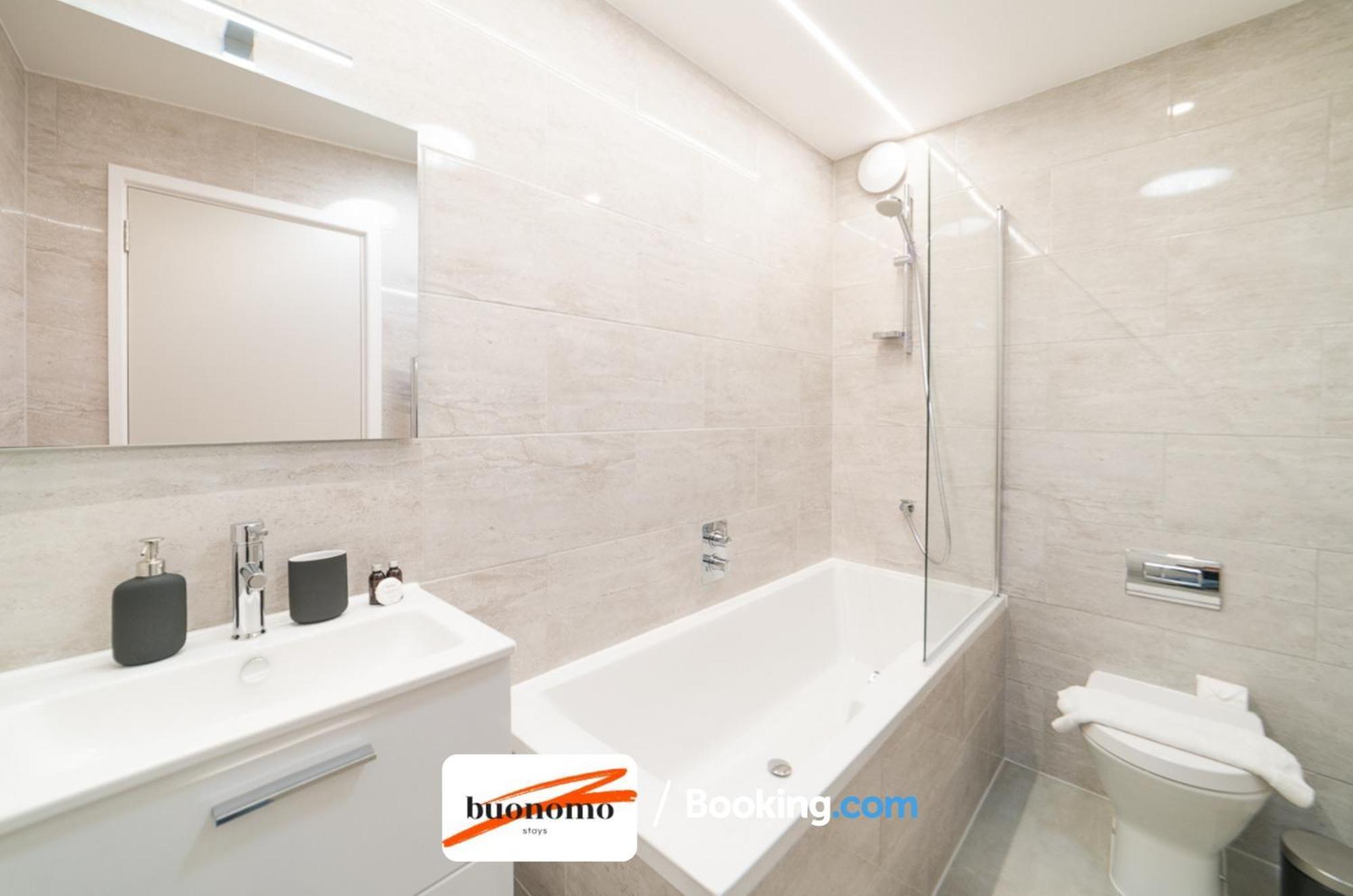 Two Bedroom At Buonomo Short Lets & Serviced Apartment