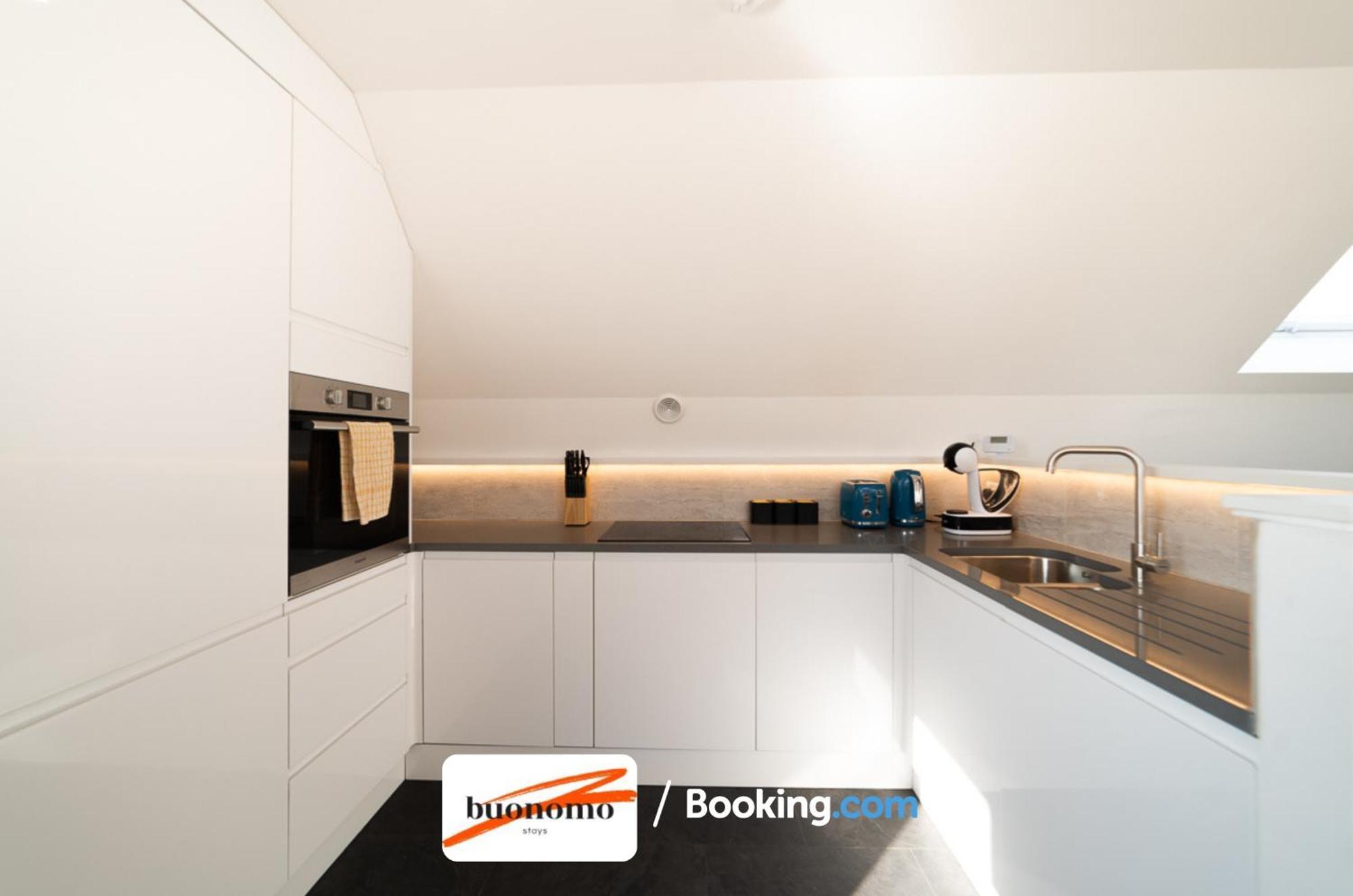 Two Bedroom At Buonomo Short Lets & Serviced Apartment London
