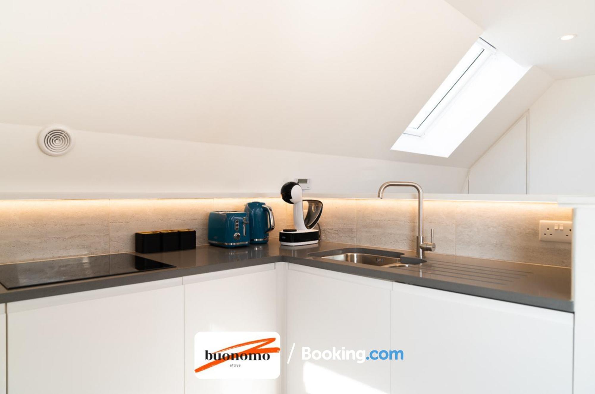 Two Bedroom At Buonomo Short Lets & Serviced Apartment London