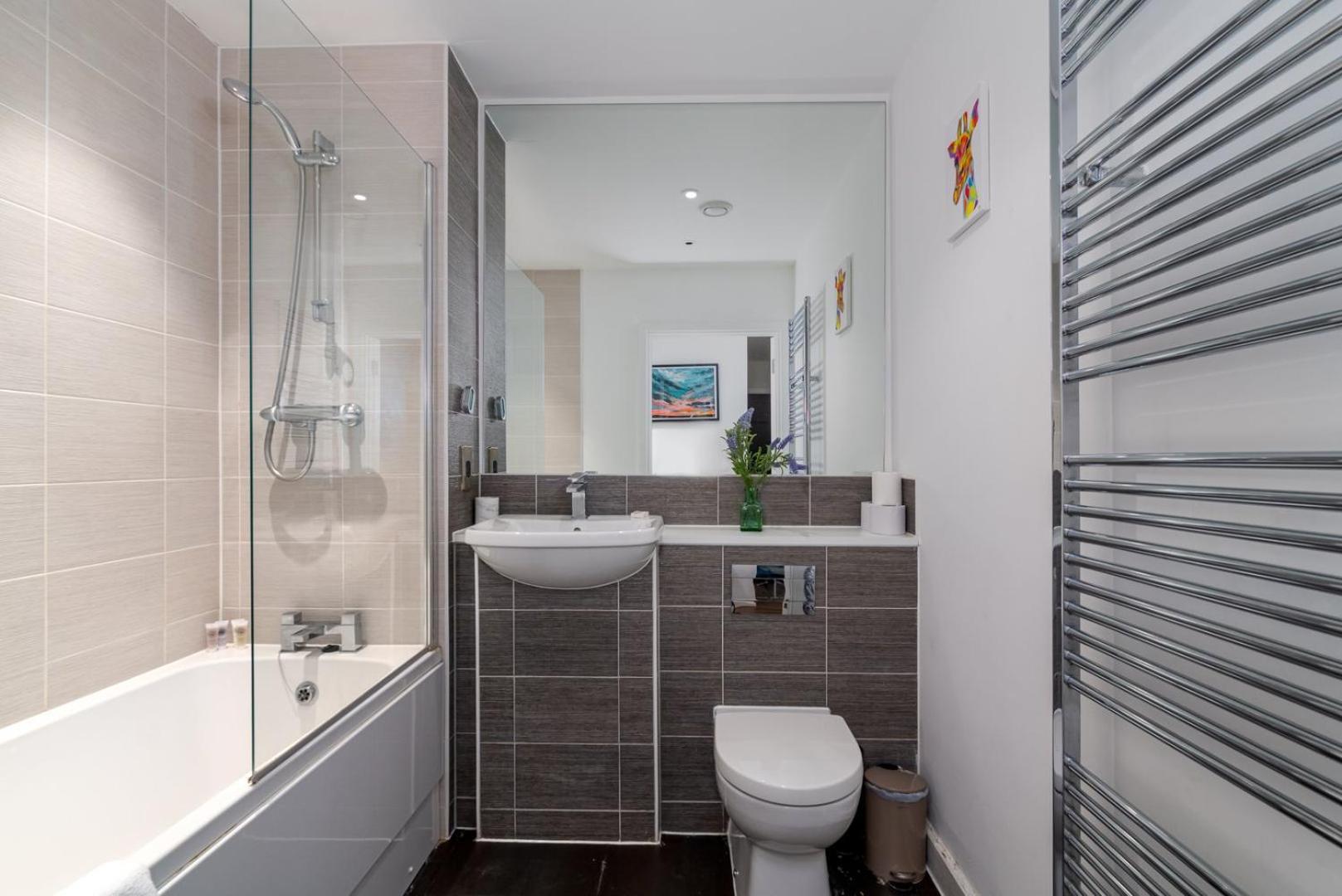 Guestready - Blue Essence Com Varanda Em Woolwich Apartamento Londres