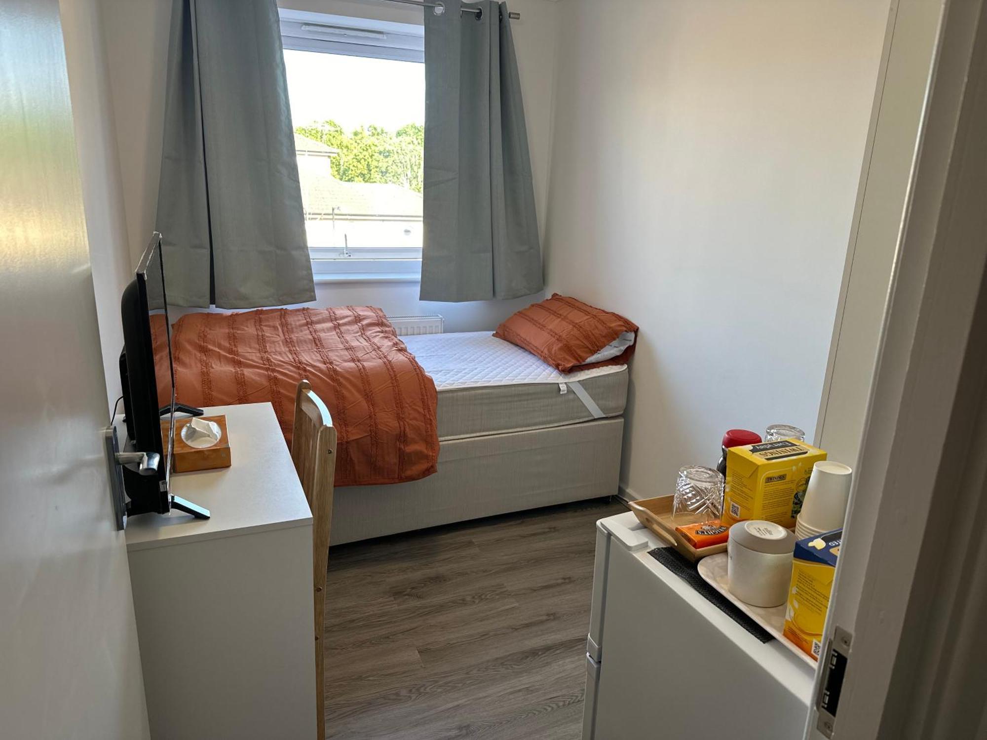 Hlm Single Only Apartamento *