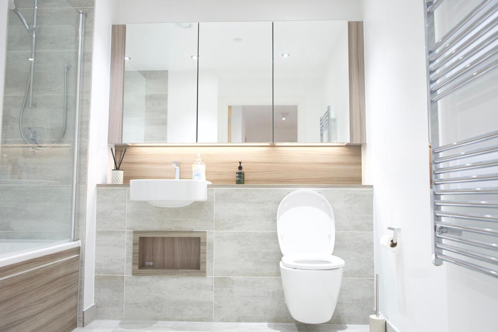 Luxury Flat In Royal Wharf