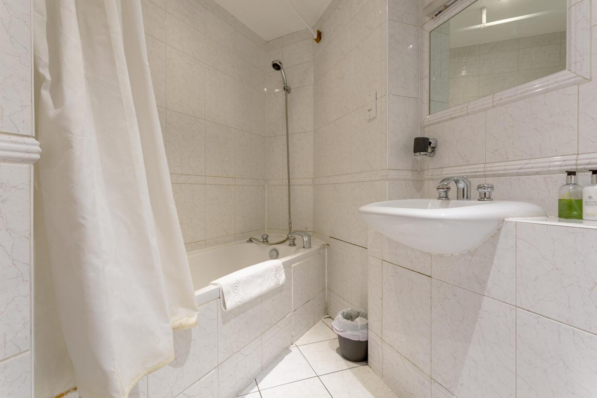 Apartamento Large & 2bd Flat - Tower Hill Londres
