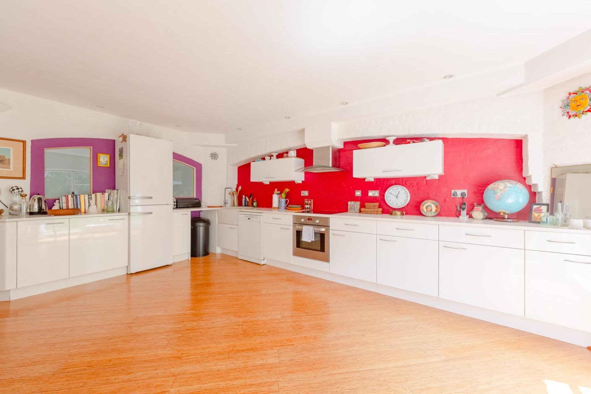 Vibrant 2bd Flat - Near Bridge Appartement *